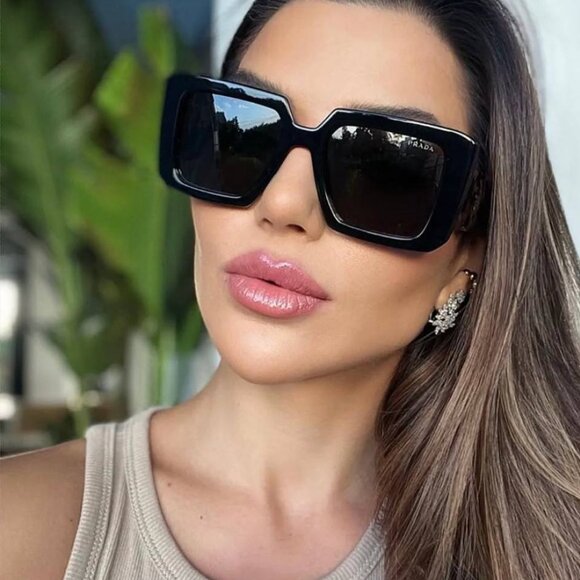 🕶️ New Prada PR23YS 1AB5S0 Sunglasses - Black Frame, Dark Grey Lenses - Picture 10 of 12